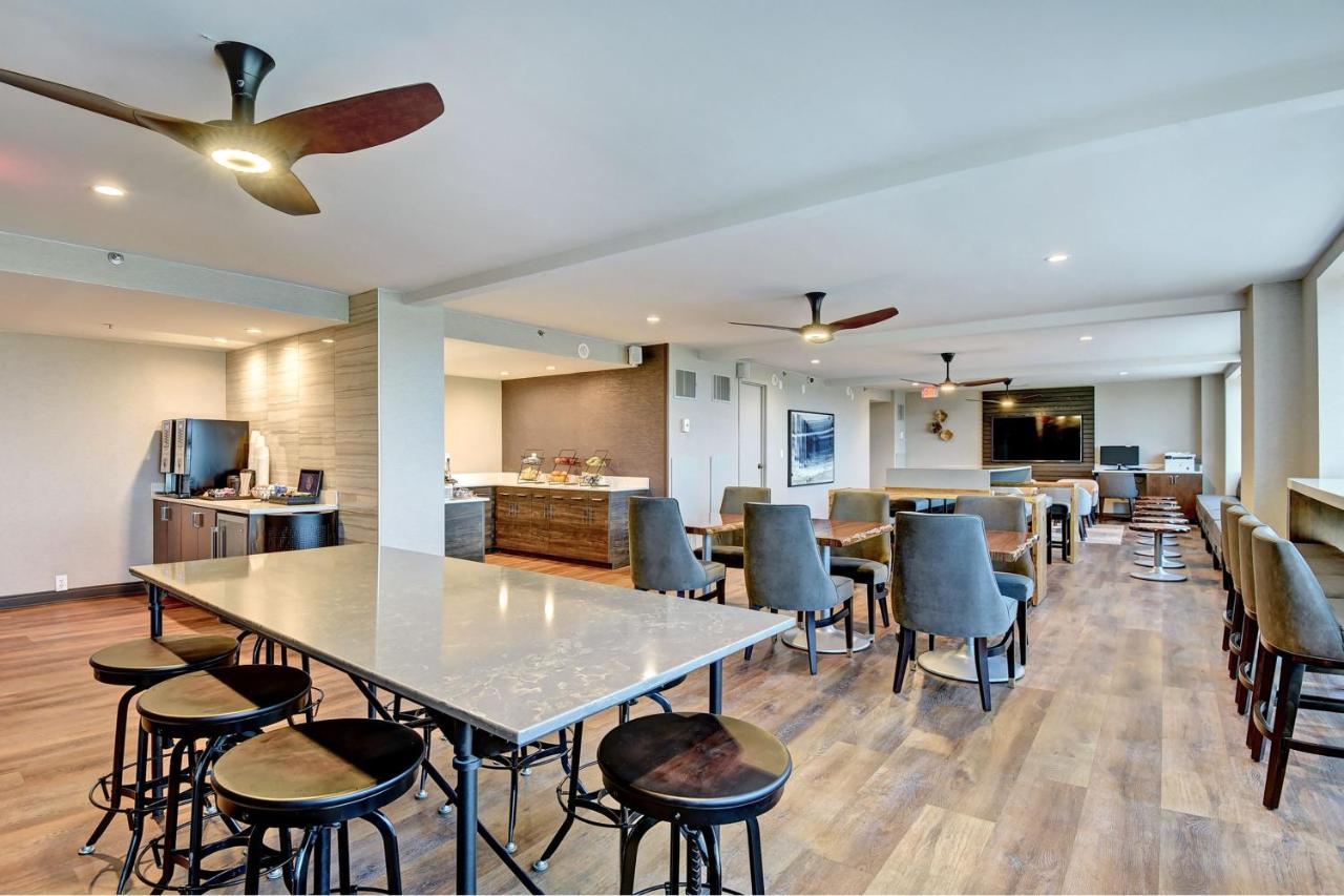 Tulsa Marriott Southern Hills Extérieur photo